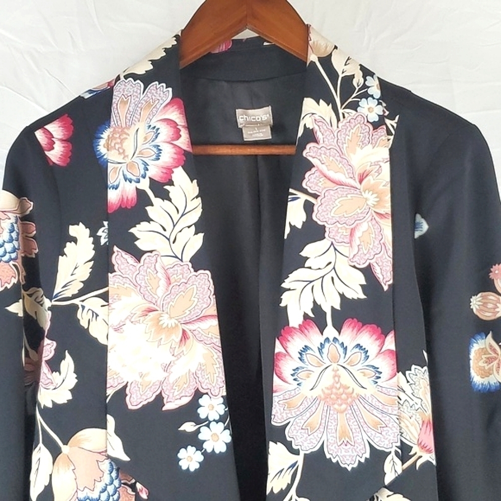 Chico's Black and Pink Floral Blazer‎ Jacket - Picture 2 of 9